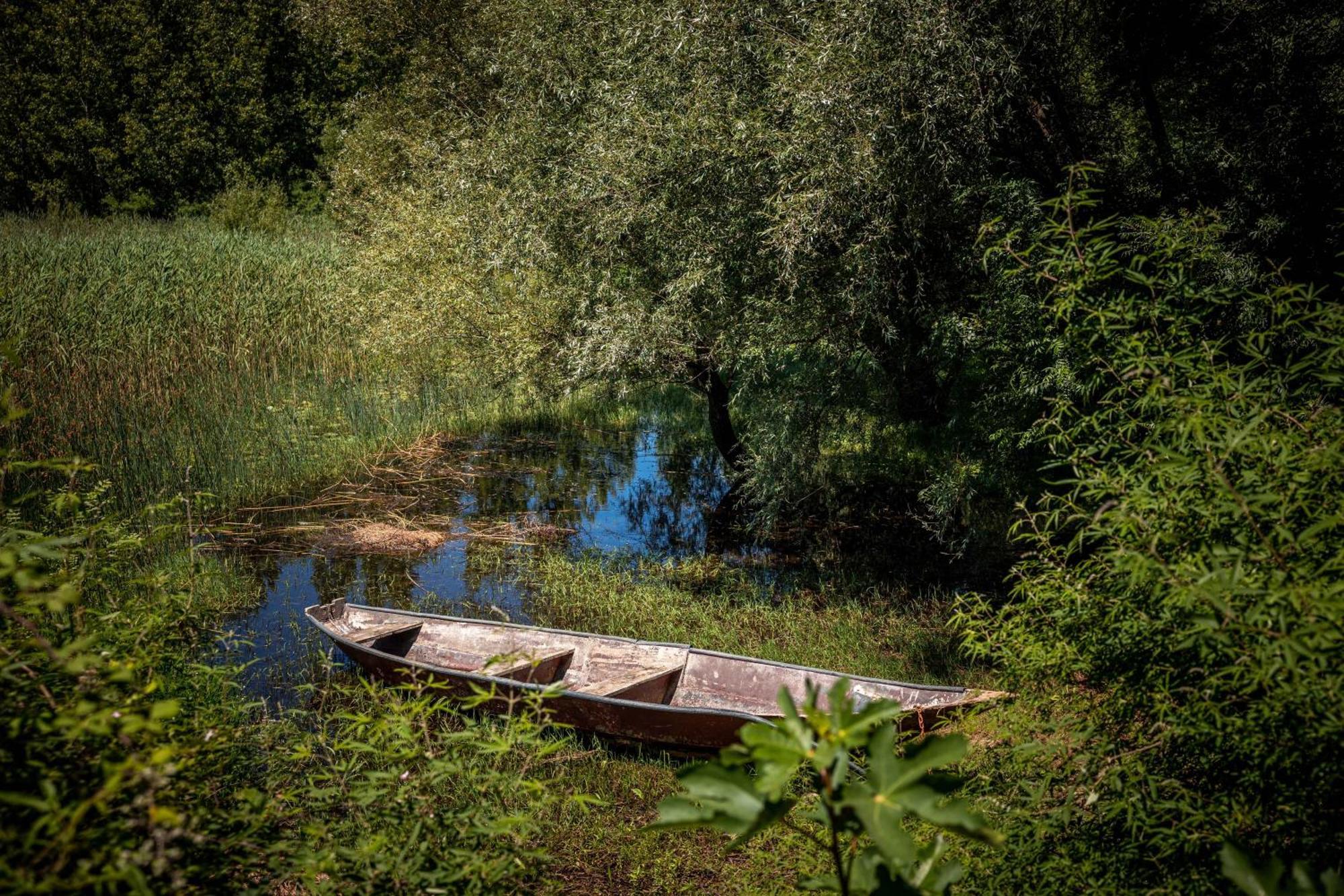 Boljesestre Lake Retreat Golubovci Esterno foto